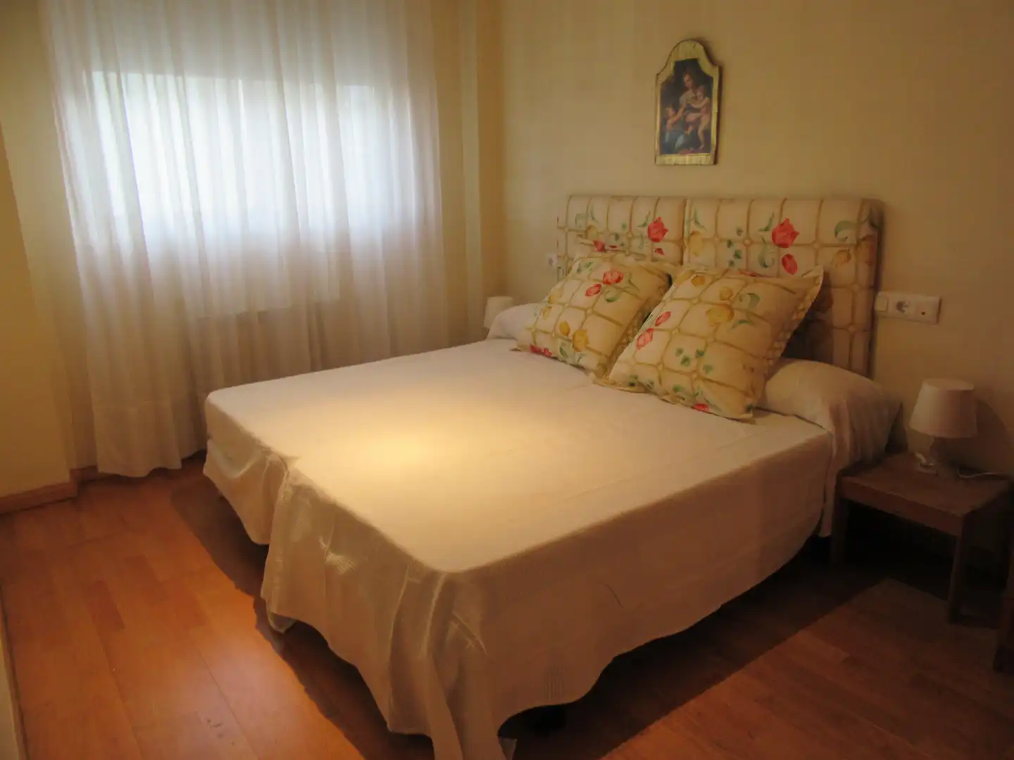 Schlafzimmer von Wohnung zur Miete in Zaragoza mit Heizung, Parkett und Terrasse