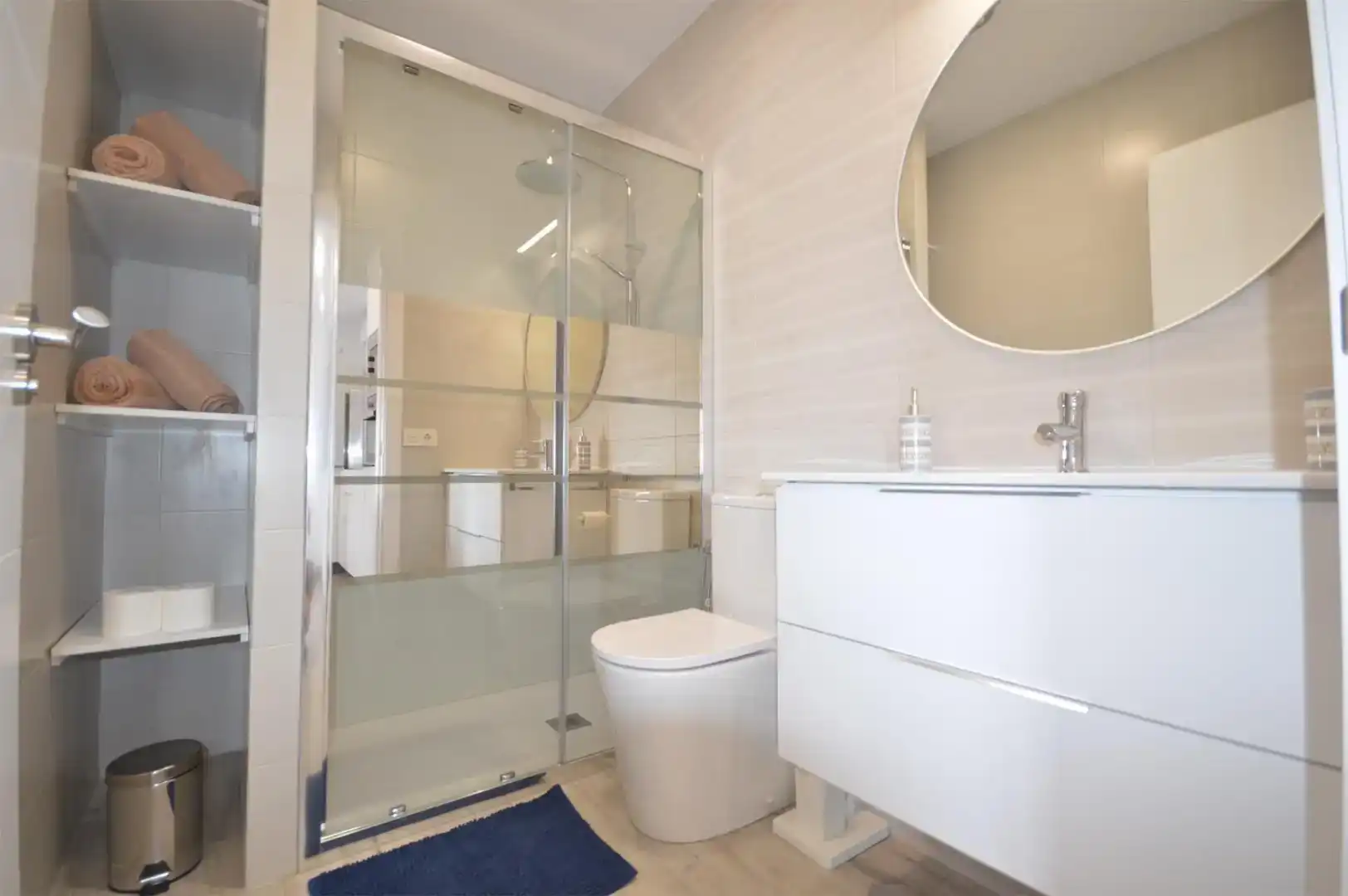 Badezimmer von Wohnung zur Miete in Conil 
