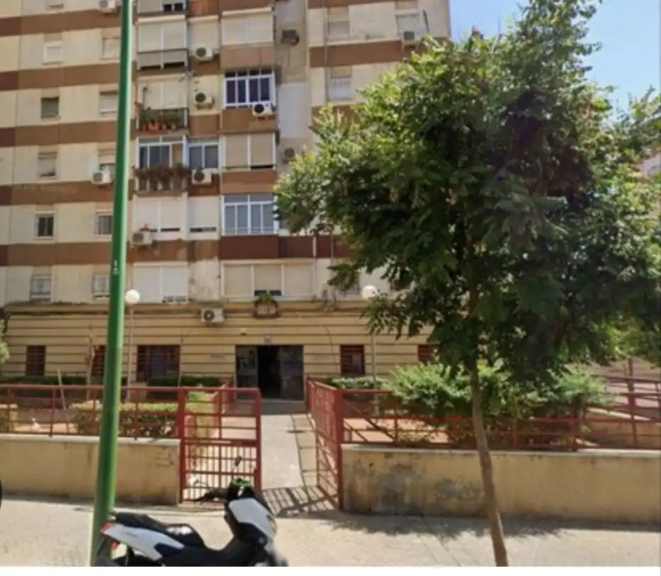 Vista exterior de Piso en venta en Macarena