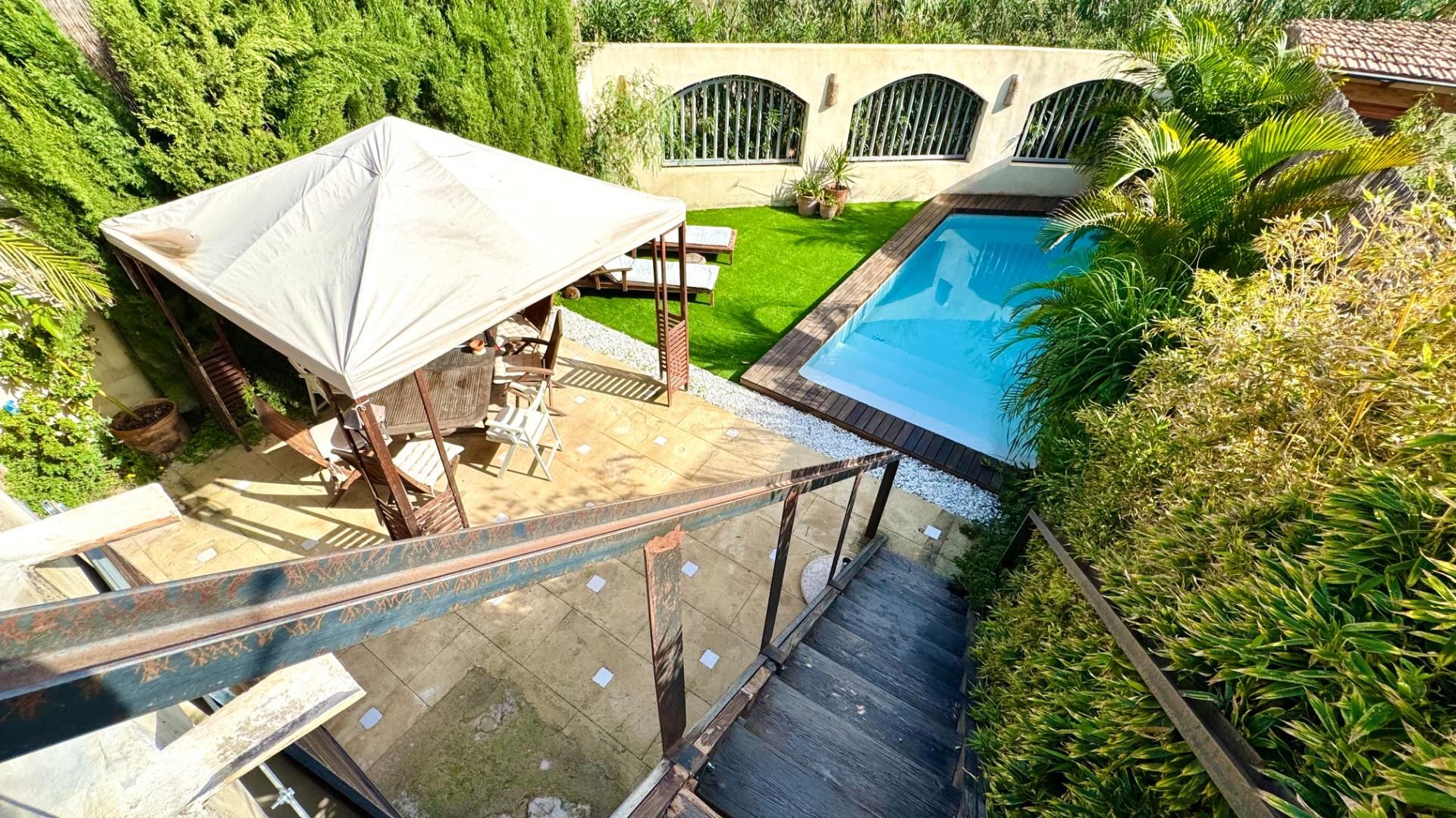 Piscina de Casa o xalet en venda en Alicante / Alacant amb Jardí privat, Terrassa i Piscina