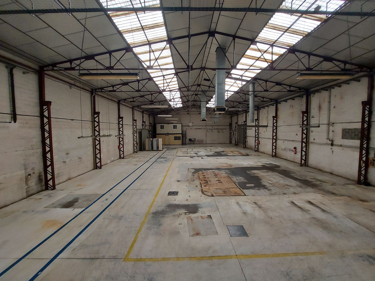 Nau industrial de lloguer en Viana