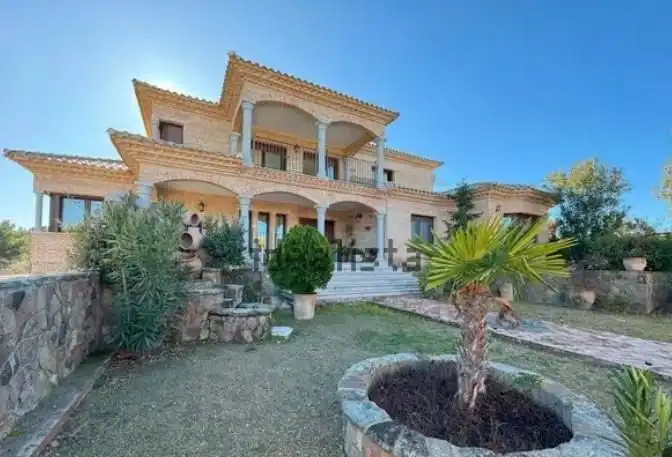 Casa amb jardí en venda a Los Cigarrales - La Bastida, imagen 3