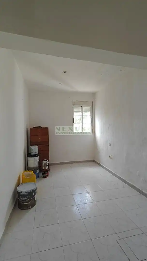 Habitación de Casa adosada en venta en Cáceres