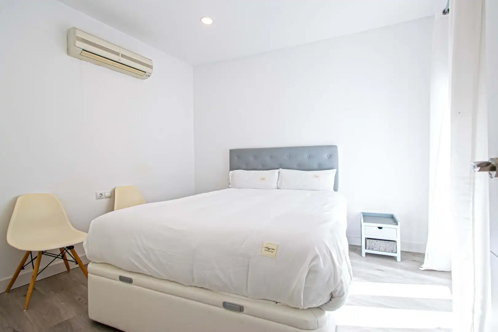 Habitación de Piso en venta en Sevilla con Aire acondicionado, Calefacción y Balcón