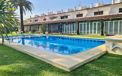 Piscina de Casa adosada en venda en Dénia amb Calefacció, Jardí privat i Terrassa