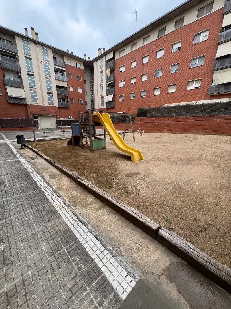 Parking of Flat for sale in Terrassa  with Air Conditioner, Heating and Private garden