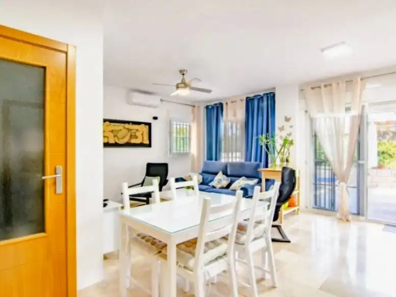Sala de estar de Piso en venta en Vélez-Málaga con Aire acondicionado y Terraza