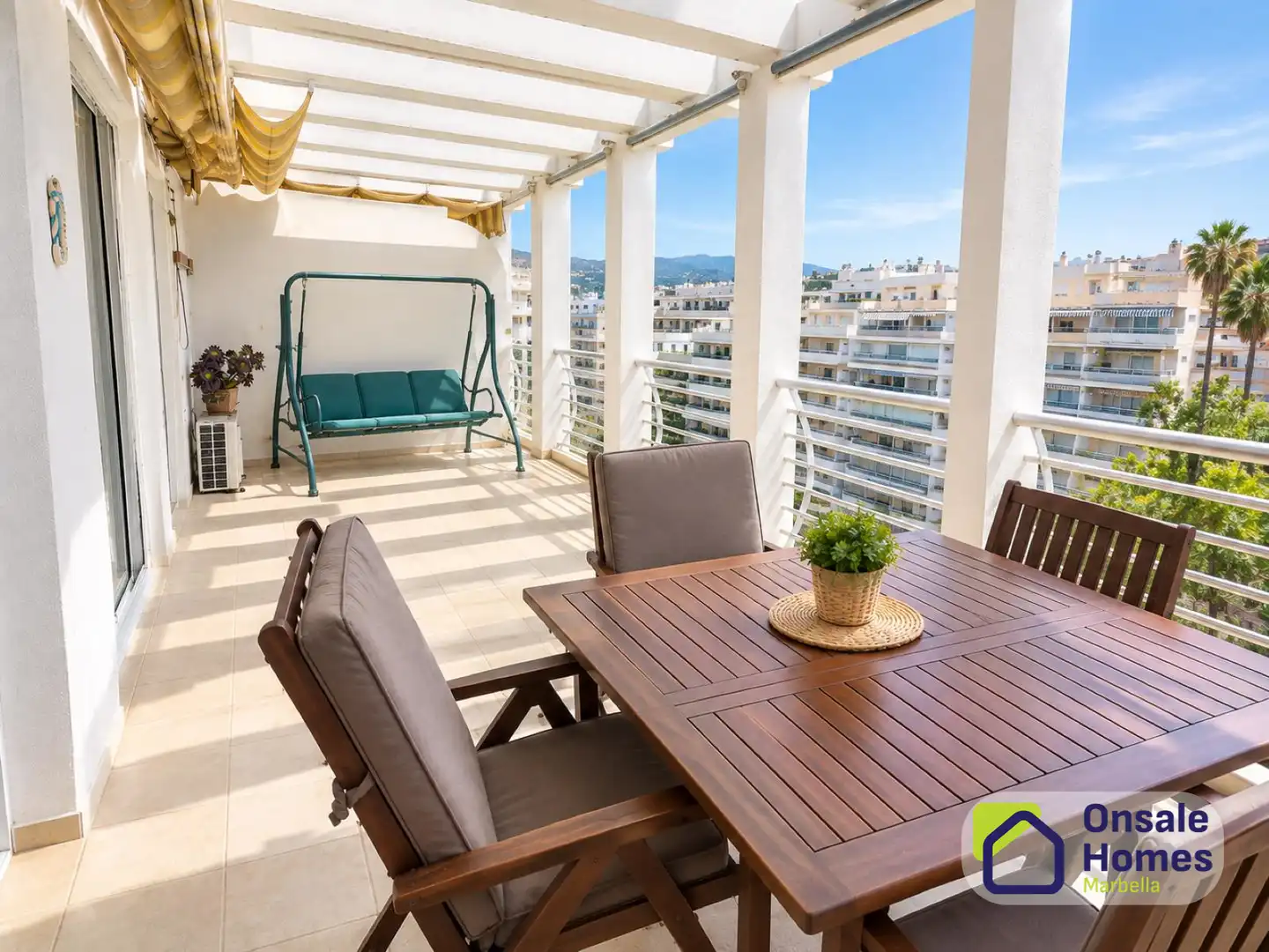Dúplex con terraza en venta en Avenida General López Domínguez, imagen 2