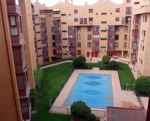 Piscina de Pis de lloguer en  Madrid Capital amb Terrassa