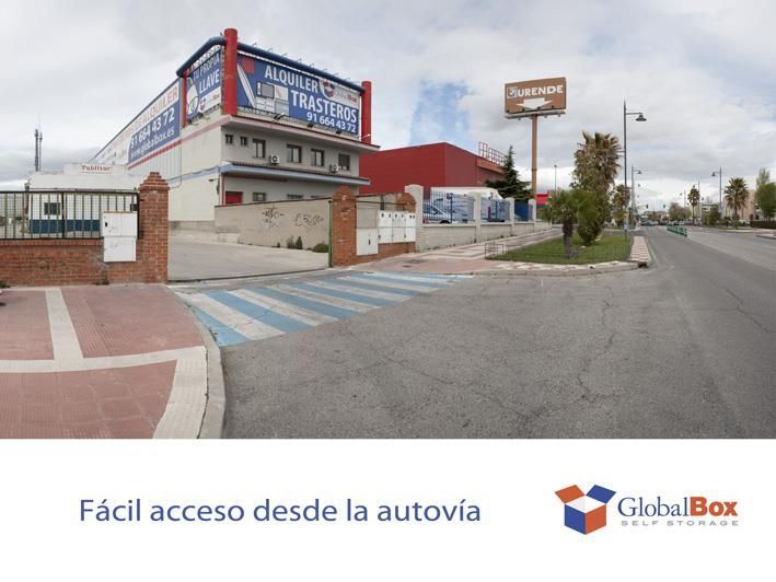 Vista exterior de Traster de lloguer en Parla amb Alarma