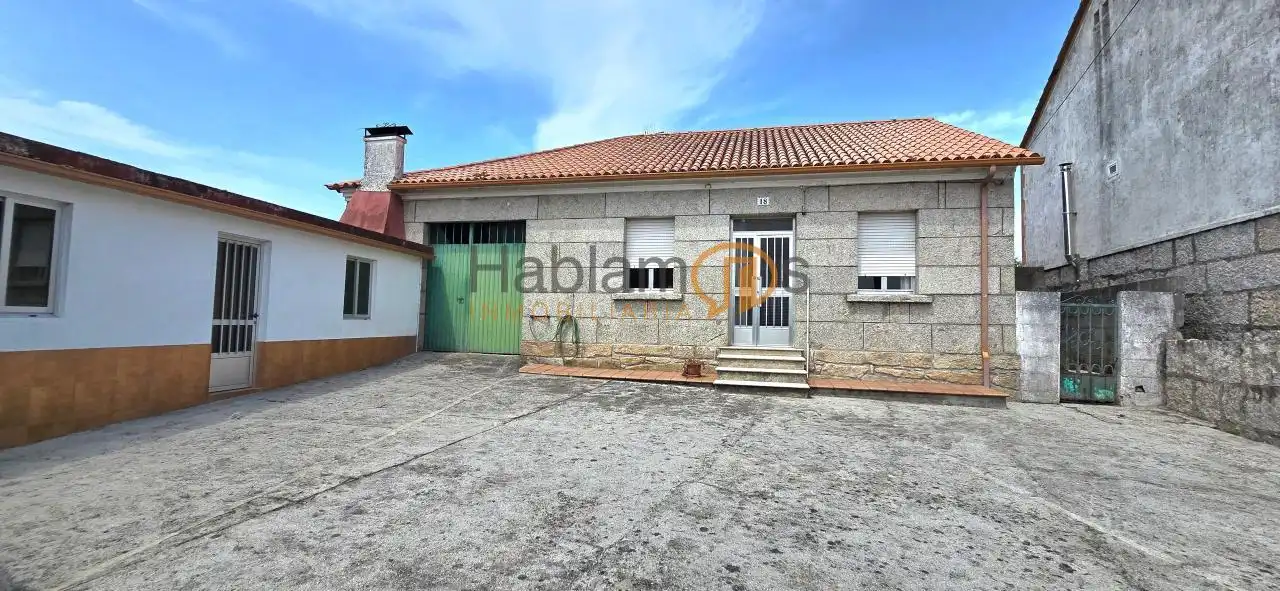Exterior view of Country homes for sale in Vilanova de Arousa  with Heating, Private garden and Terrace