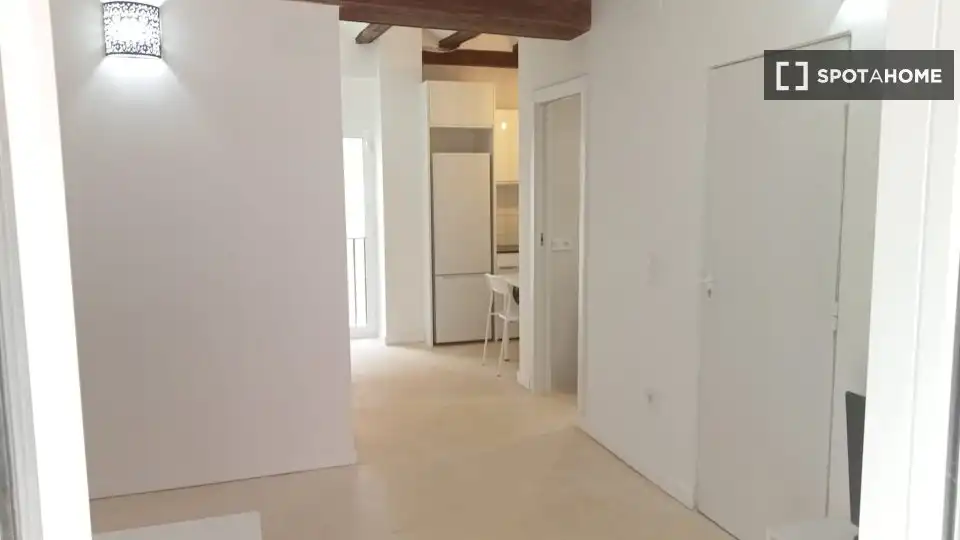 Appartamento con terrazza in affitto a Ciutat Vella, imagen 7