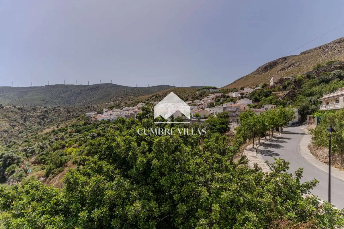 Vista exterior de Casa o xalet en venda en Lújar amb Jardí privat, Terrassa i Internet