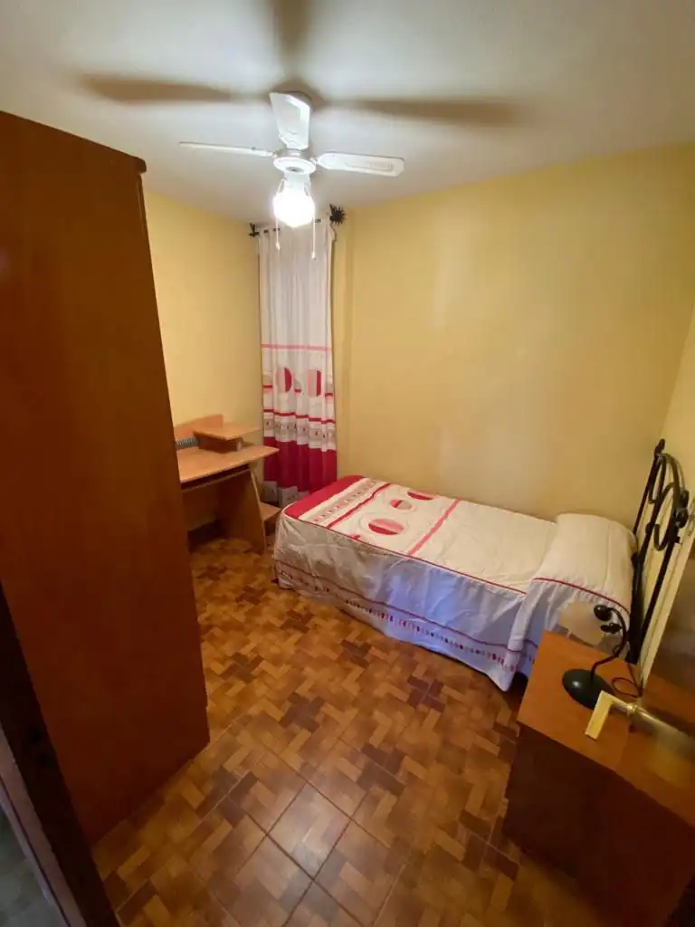 Habitación de Piso de alquiler en Jaén con Aire acondicionado, Calefacción y Amueblado
