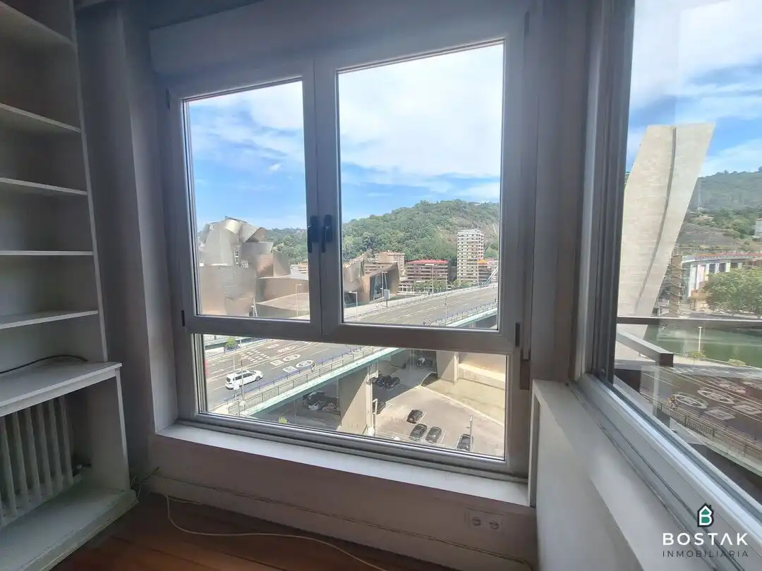 Vista exterior de Pis en venda en Bilbao  amb Calefacció i Terrassa