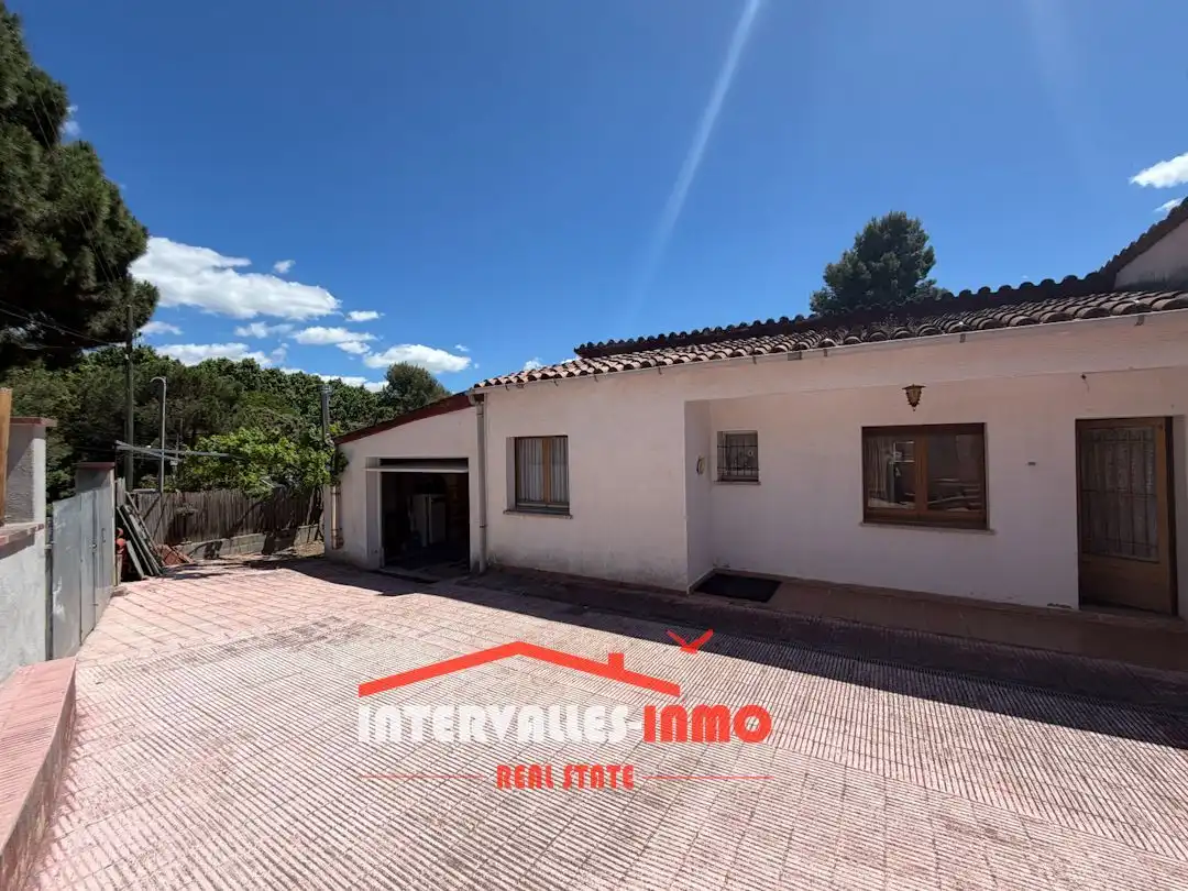 Vista exterior de Casa o chalet en venta en Santa Eulàlia de Ronçana con Calefacción, Jardín privado y Terraza