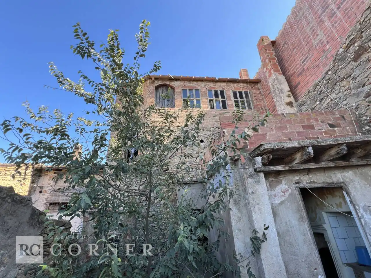 Vista exterior de Finca rústica en venta en Verges con Jardín privado y Terraza