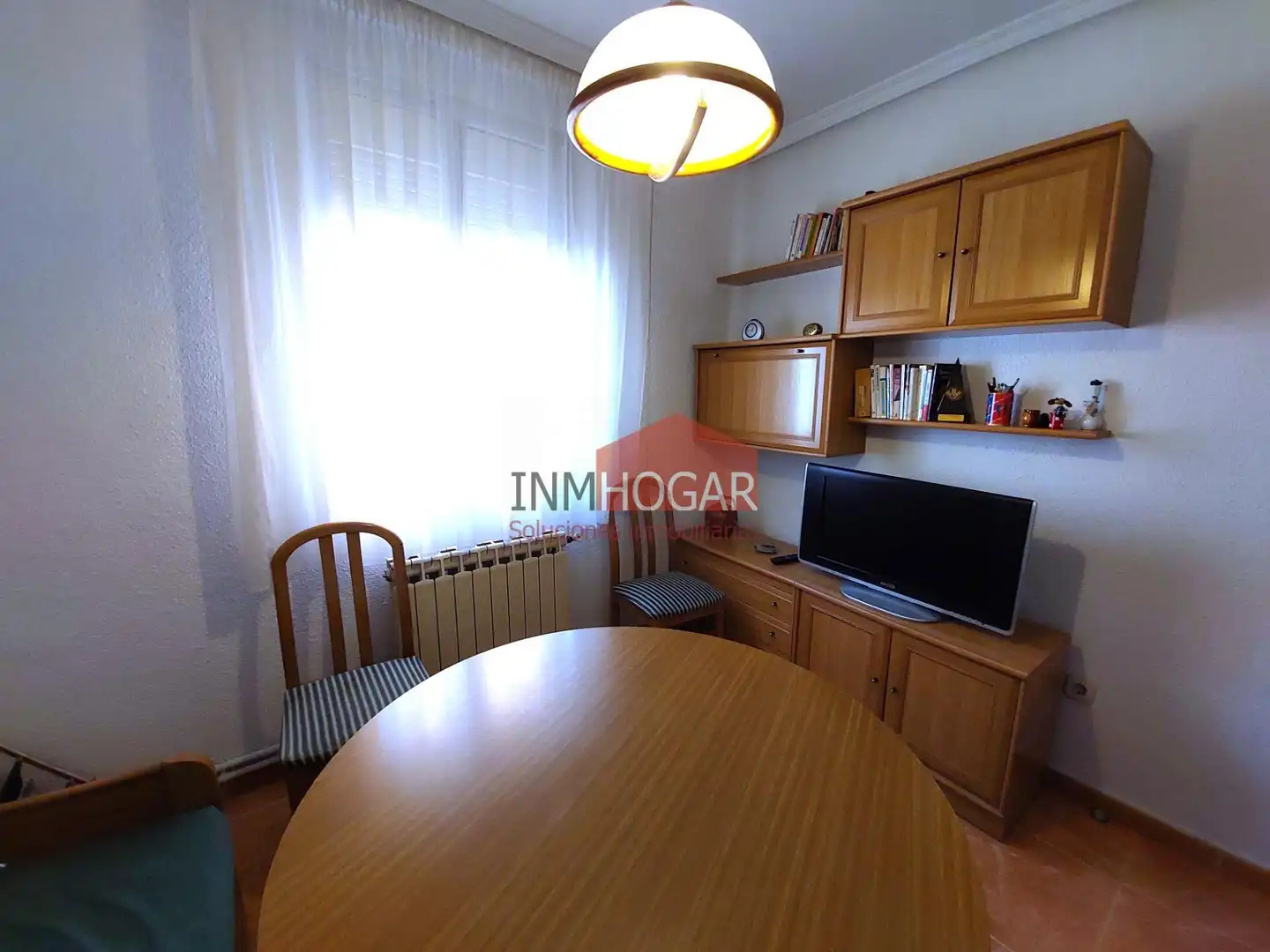 Dormitori de Casa o xalet en venda en Ávila amb Calefacció, Traster i Moblat