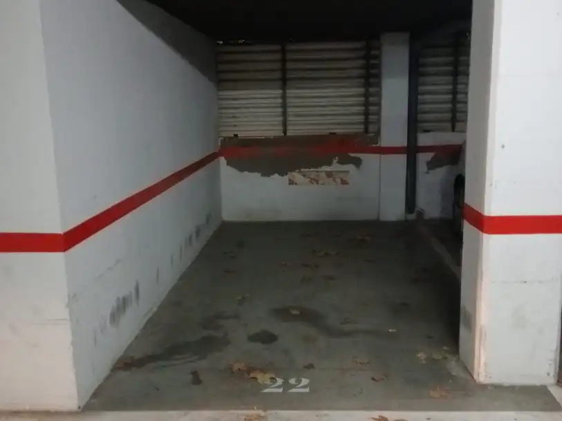Garage zur Miete in Castelldefels mit Alarm