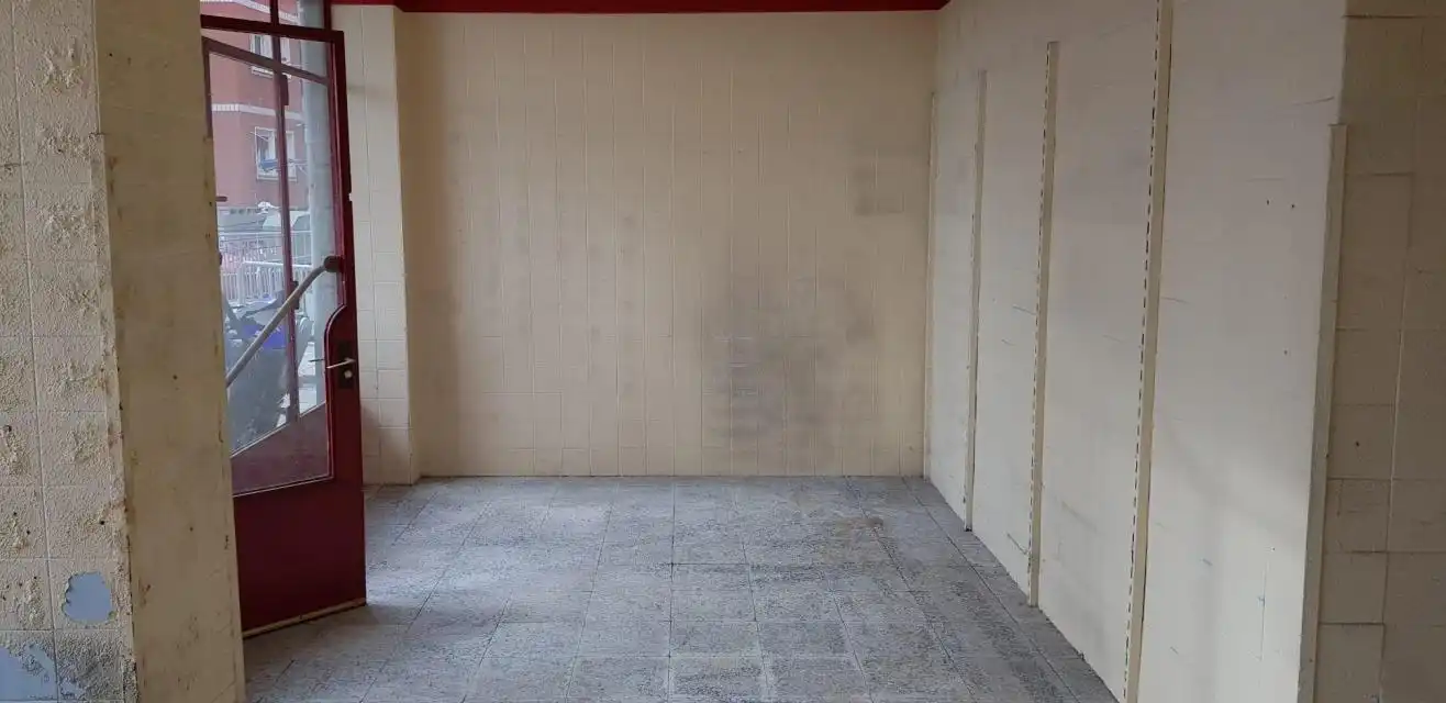 Local comercial en venda a Uribarri, imagen 2