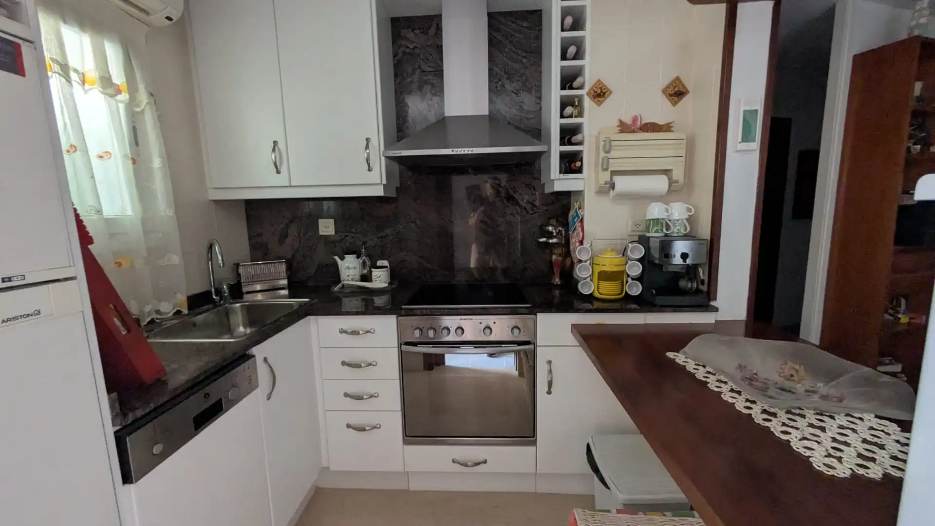 Cuina de Apartament en venda en Cambrils amb Aire condicionat, Traster i Moblat