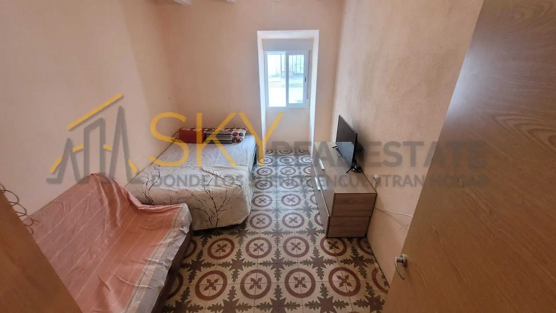 Casa adosada en venta en Buñol con Terraza, Trastero y Amueblado