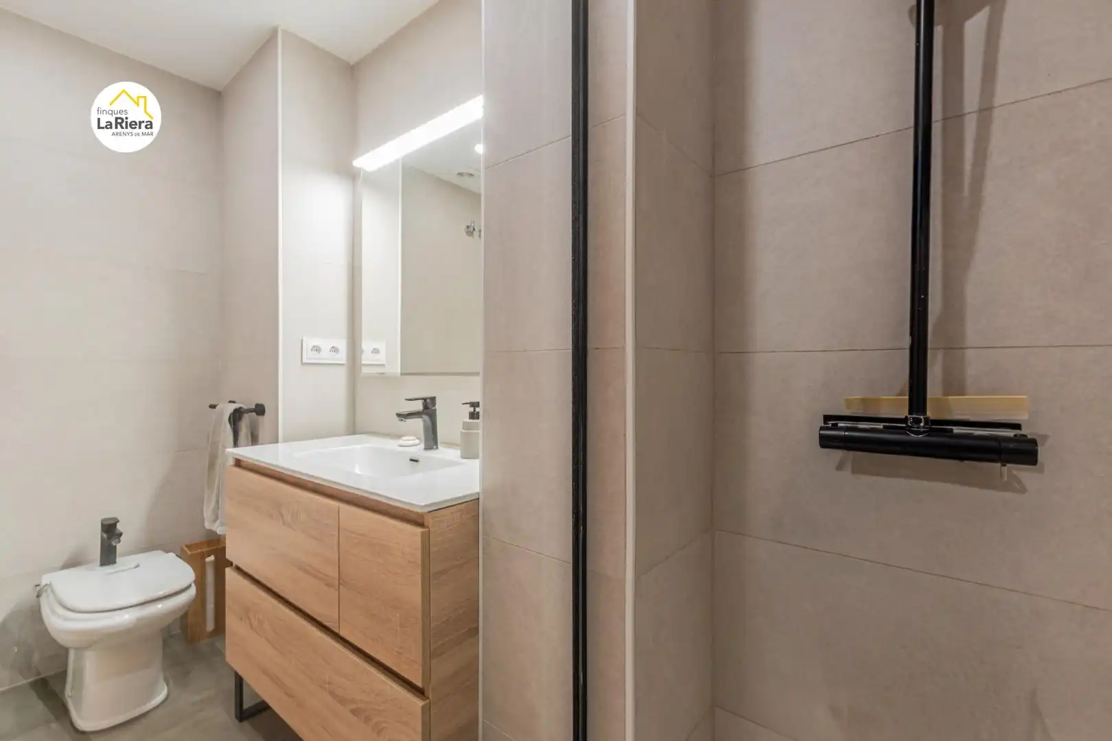 Bathroom of Flat for sale in Arenys de Munt, Barcelona