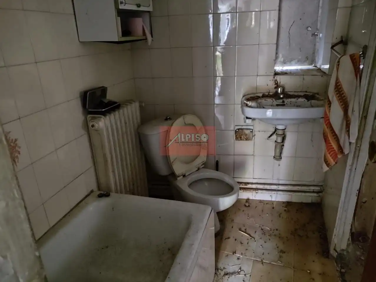 Bathroom of Houses for sale in Ourense Capital   with Private garden