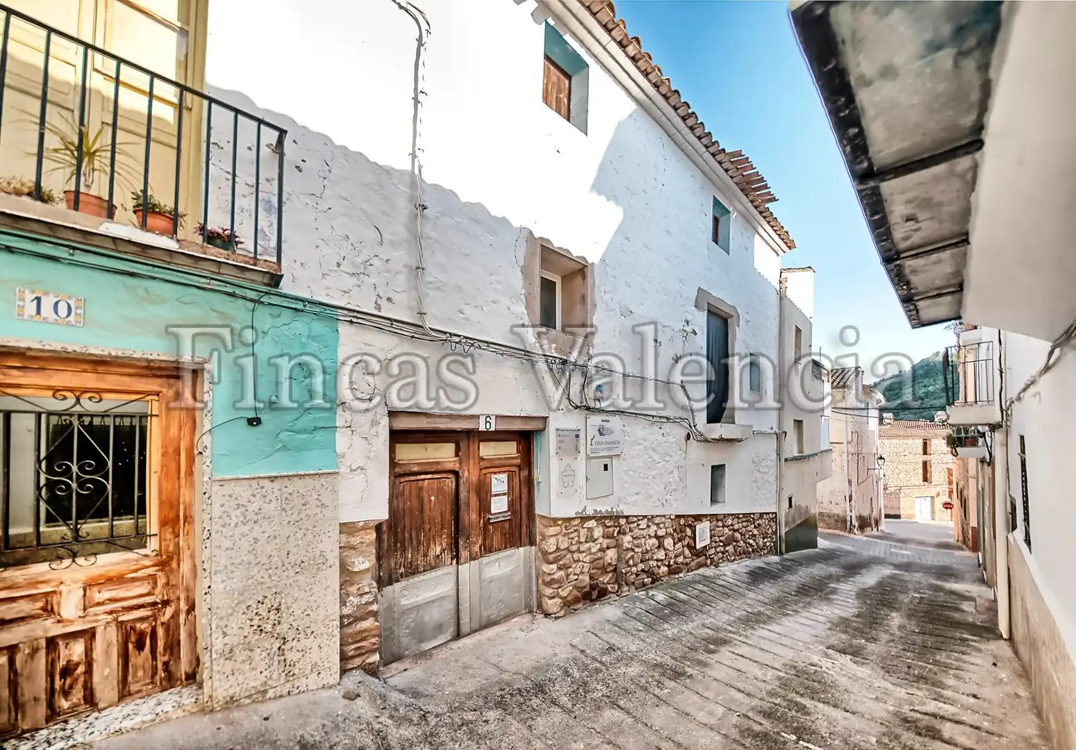 Country homes for sale in Calle SONEJA, Azuébar