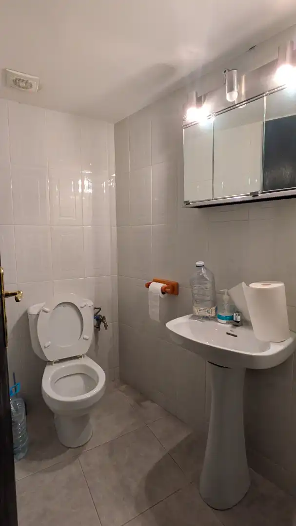 Badezimmer von Geschaftsraum zur Miete in Torredembarra mit Klimaanlage