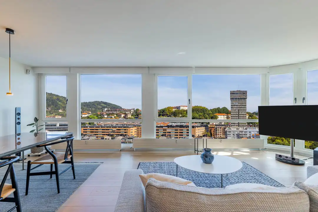 Sala de estar de Piso en venta en Donostia - San Sebastián  con Calefacción y Alarma