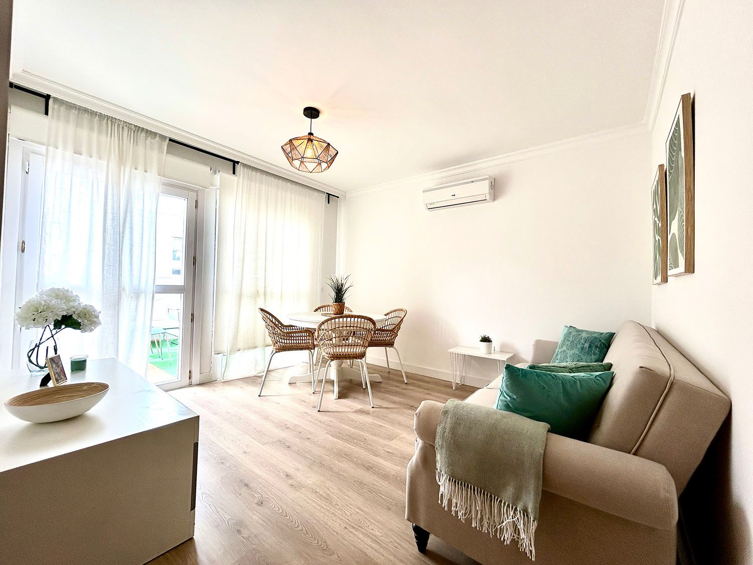 Living room of Attic for sale in  Santa Cruz de Tenerife Capital  with Air Conditioner, Terrace and Storage room