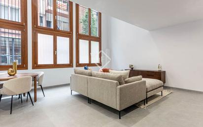 Sala d'estar de Pis en venda en  Barcelona Capital amb Aire condicionat, Terrassa i Balcó