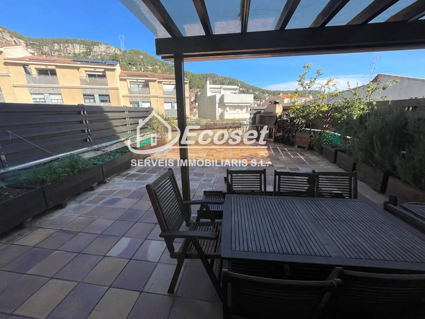 Terrasse von Einfamilien-Reihenhaus zum Verkauf in Vallirana mit Klimaanlage, Heizung und Terrasse