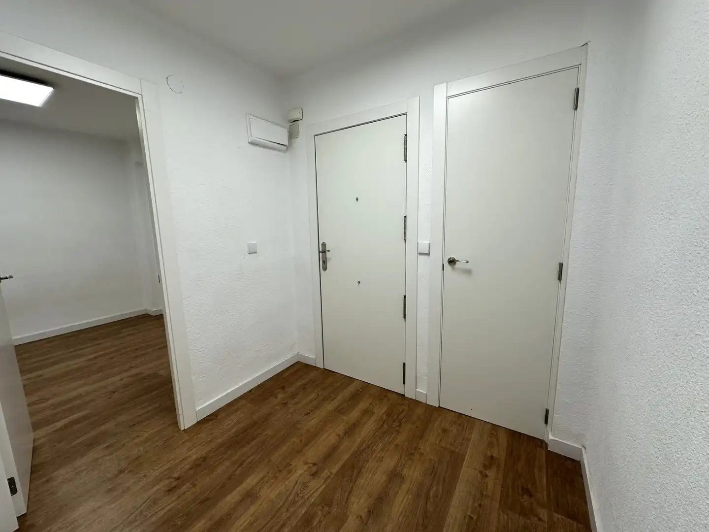 Flat for rent in Xirivella  with Air Conditioner, Parquet flooring and Terrace