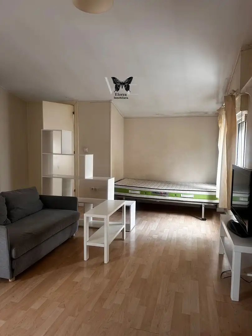 Habitación de Estudio de alquiler en Oviedo 