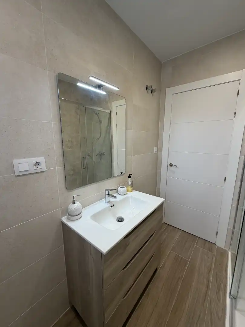 Baño de Piso de alquiler en Úbeda con Aire acondicionado, Trastero y Amueblado