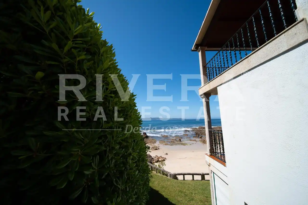 Vista exterior de Piso en venta en Sanxenxo con Calefacción y Terraza