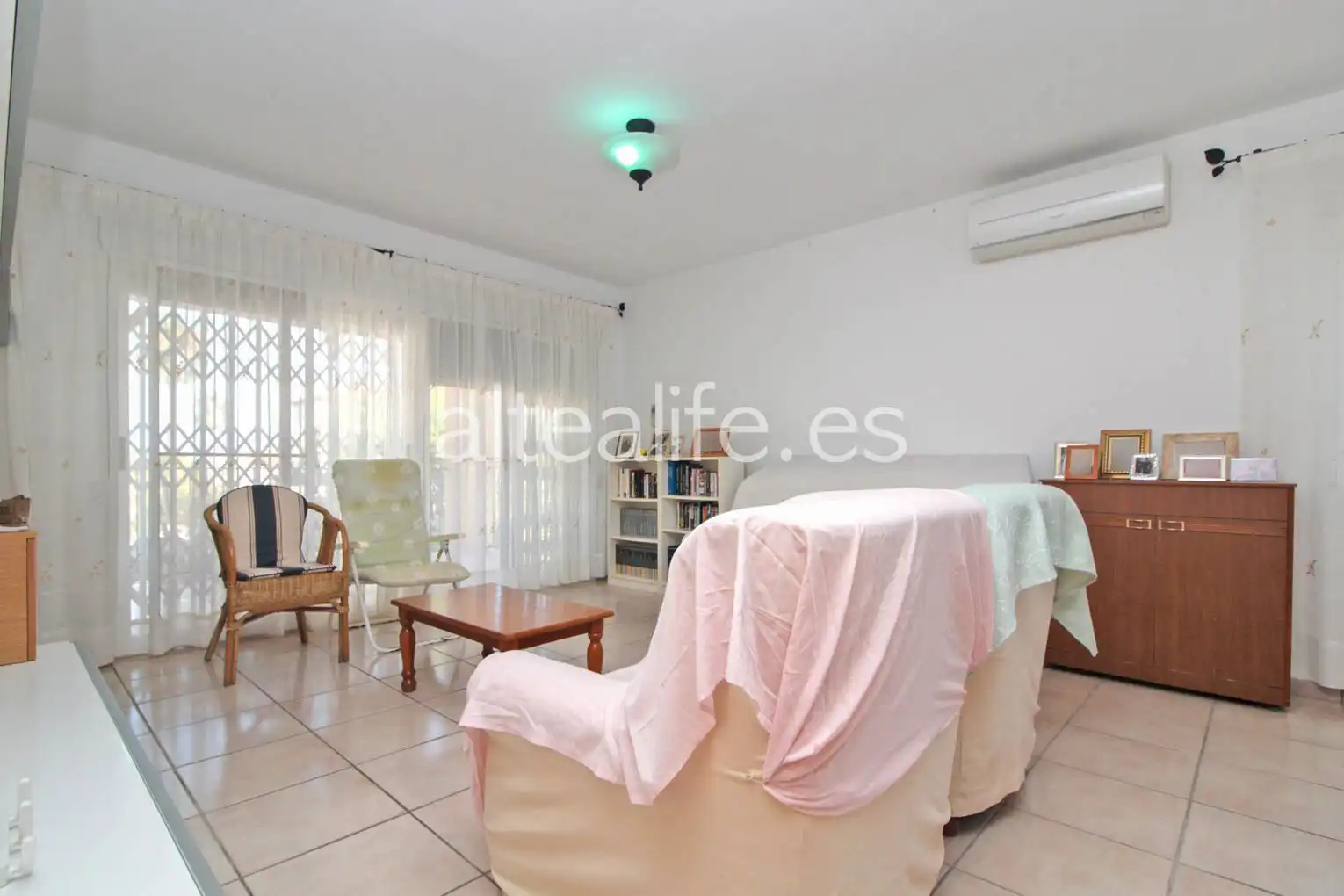 Living room of Houses for sale in Altea  with Air Conditioner, Terrace and Community pool
