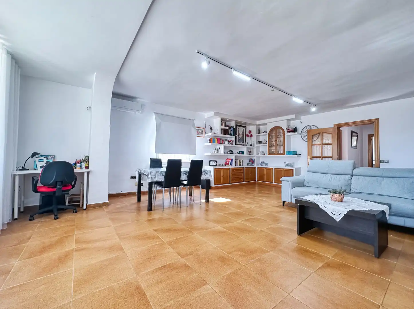Sala d'estar de Casa o xalet en venda en La Nucia amb Aire condicionat i Calefacció