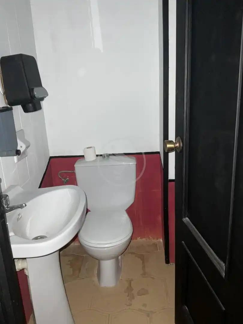 Baño de Local en venta en Linares con Aire acondicionado