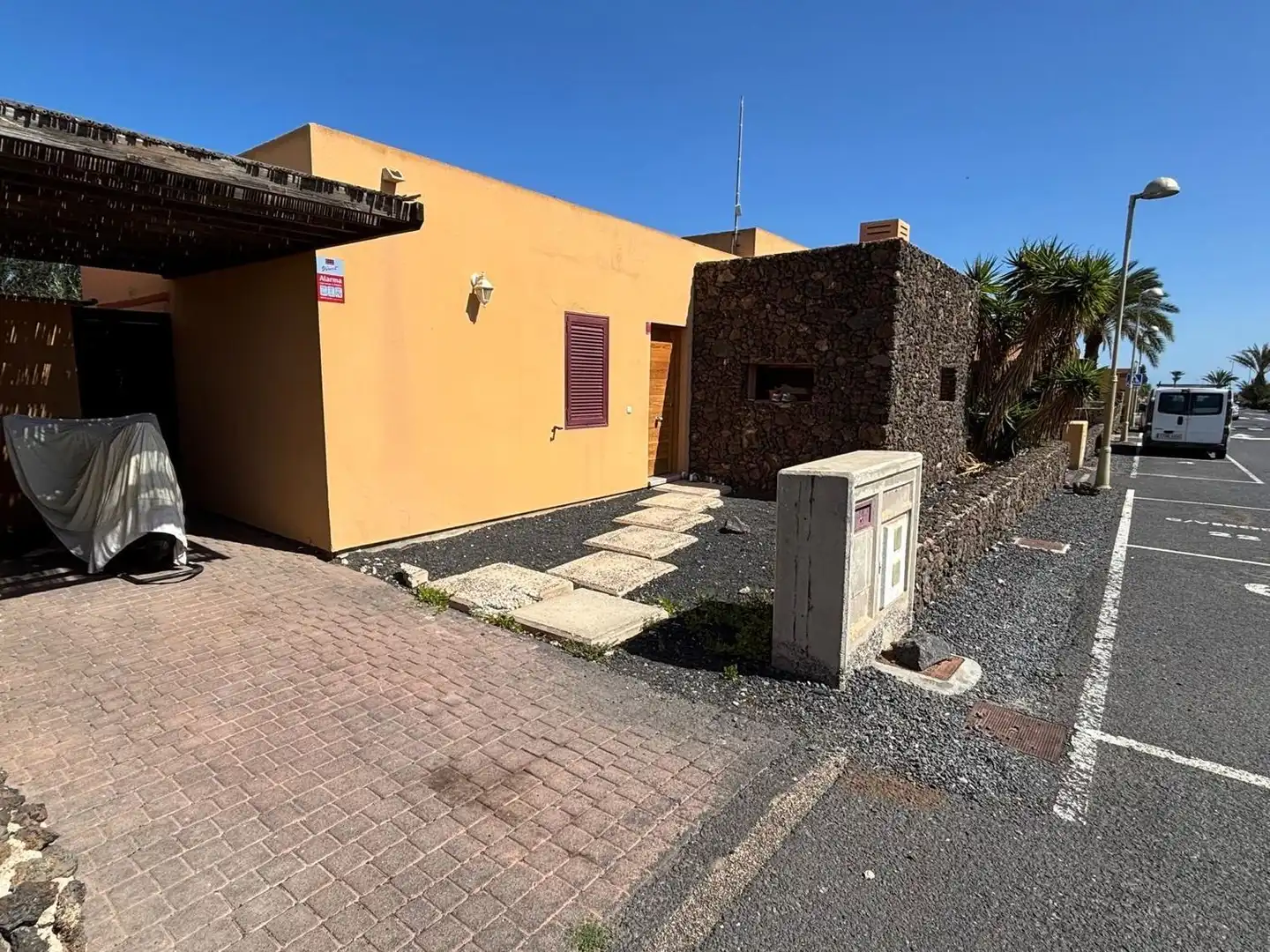 Vista exterior de Casa o chalet en venta en La Oliva con Terraza