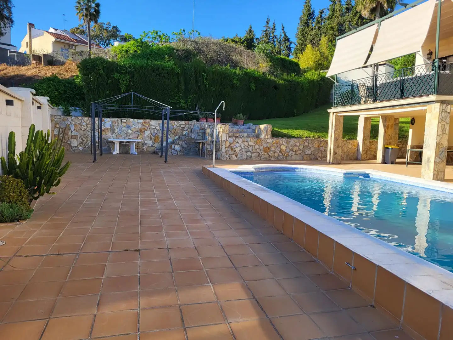 Piscina de Casa o xalet en venda en Badajoz amb Aire condicionat, Calefacció i Jardí privat
