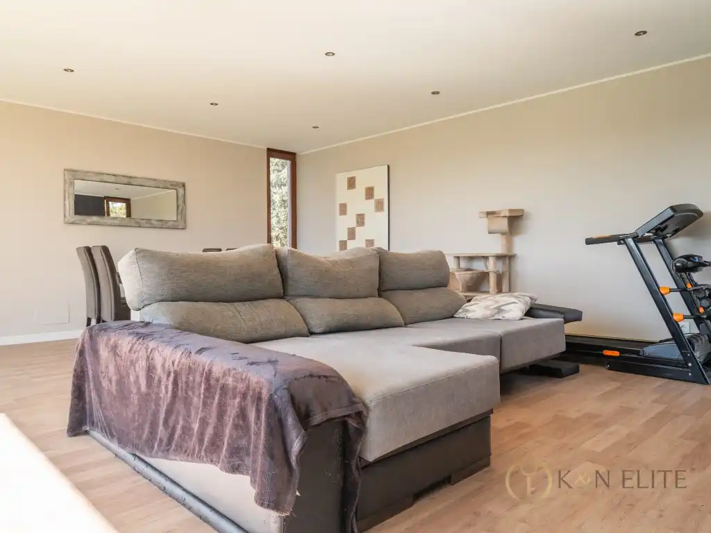 Detached house with pool for sale in Calle Castillo De Berlanga, imagen 6