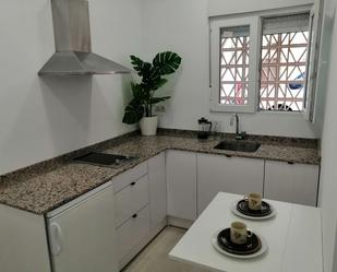 Kitchen of Study to share in  Valencia Capital  with Air Conditioner and Terrace