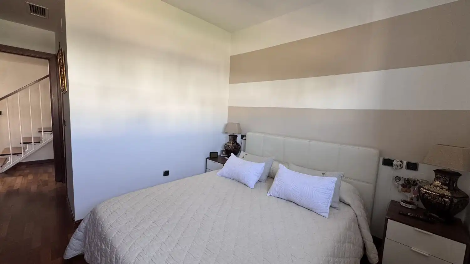 Bedroom of Houses for sale in Sevilla  with Air Conditioner, Terrace and Storage room