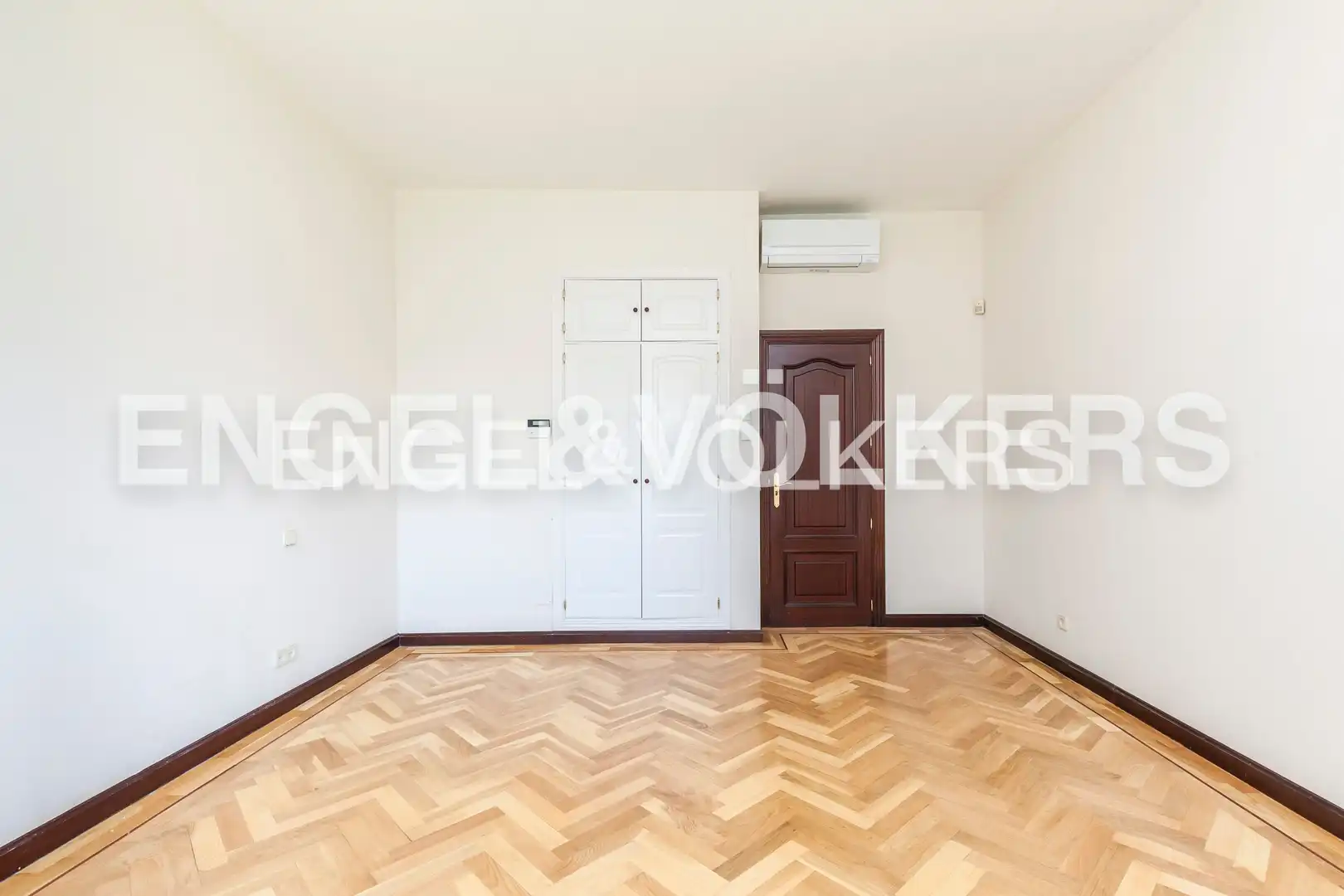 Casa o chalet en venta en Madrid con Aire acondicionado, Calefacción y Jardín privado