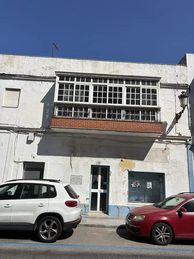 Vista exterior de Dúplex en venda en Chiclana de la Frontera amb Balcó