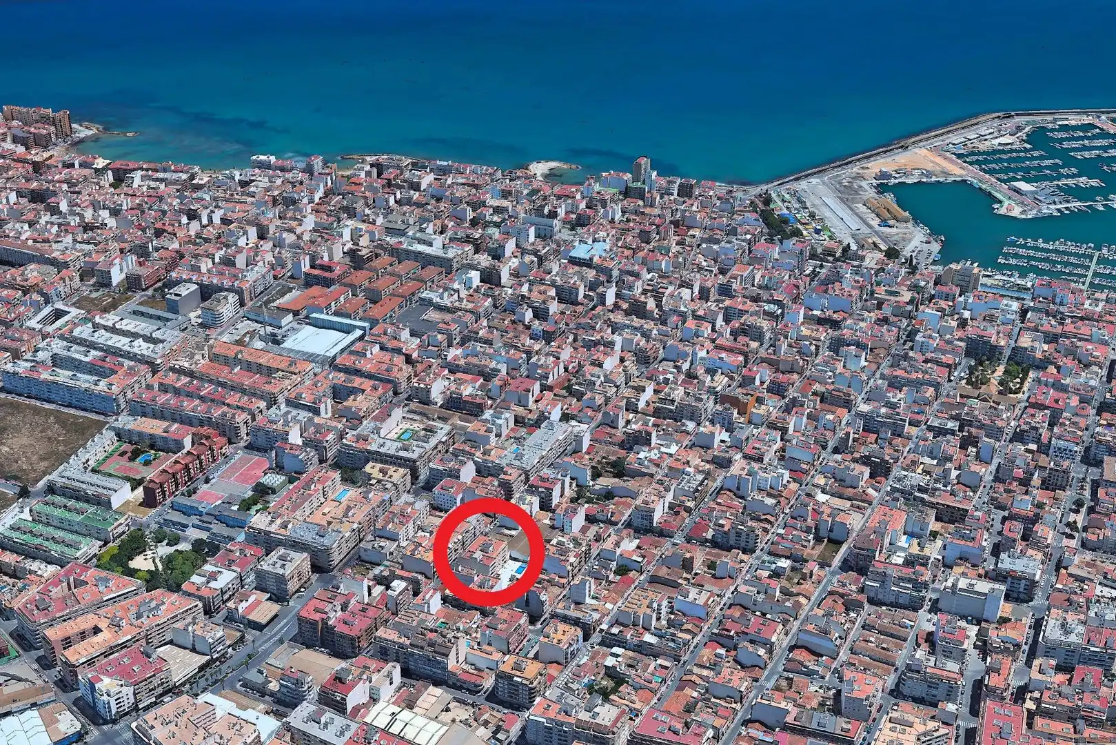 Vista exterior de Àtic en venda en Torrevieja amb Aire condicionat, Calefacció i Terrassa