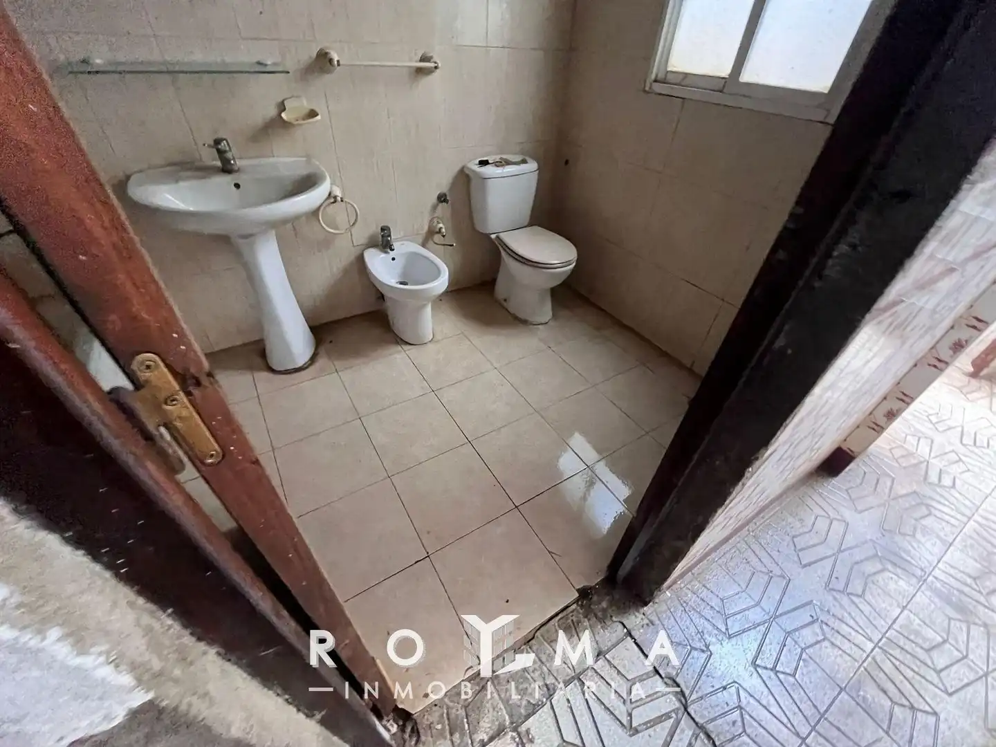 Bathroom of Detached homes for sale in Arahal
